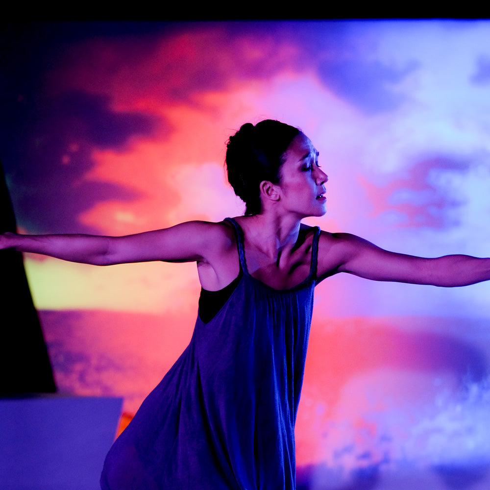 Terminus Modern Ballet dancer with Theatre Avenue projections